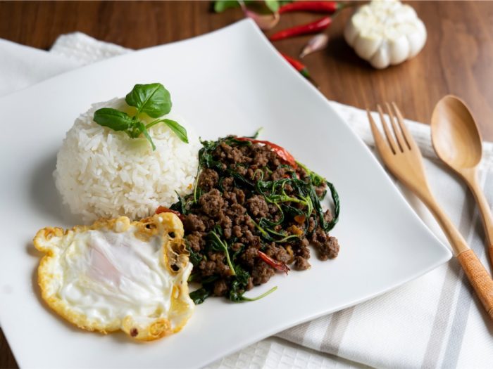 Pad Kra Pao Kippenlevertjes